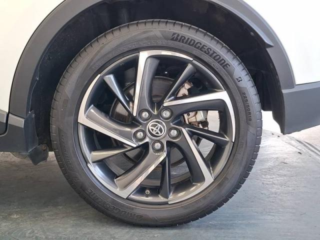 Toyota C-Hr image 4