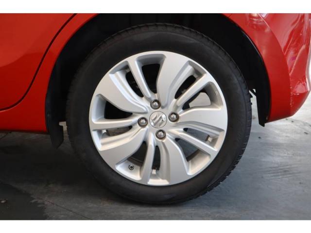 Suzuki Swift image 5