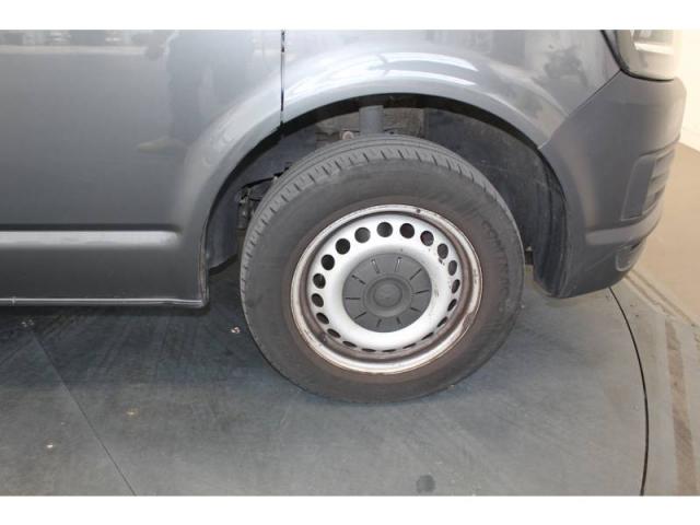 Volkswagen Transporter image 5