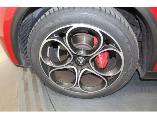Alfa Romeo Stelvio image 1