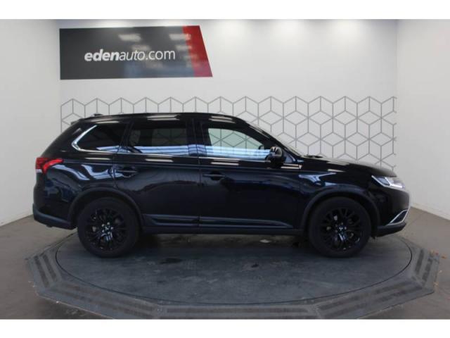 Mitsubishi Outlander image 2