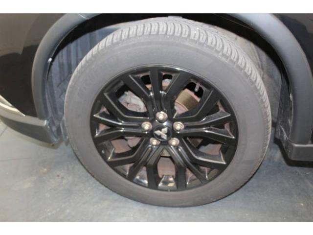 Mitsubishi Outlander image 6
