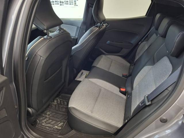 Renault Clio image 9