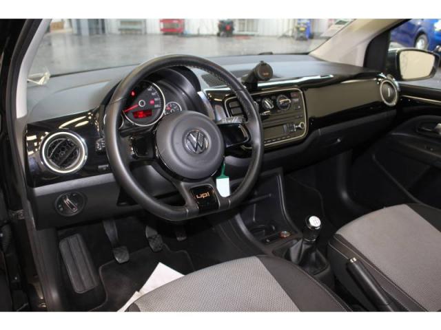 Volkswagen Up! image 3