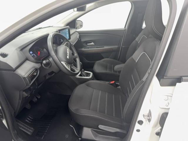 Dacia Sandero image 2