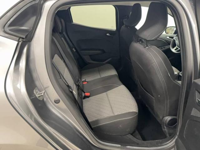 Renault Clio image 6