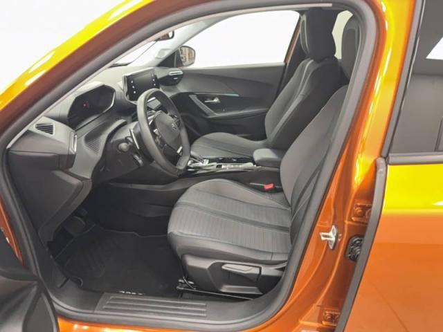 Peugeot 2008 image 2