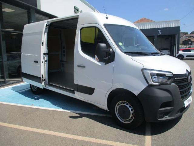 Renault Master image 1