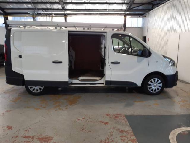 Renault Trafic image 1