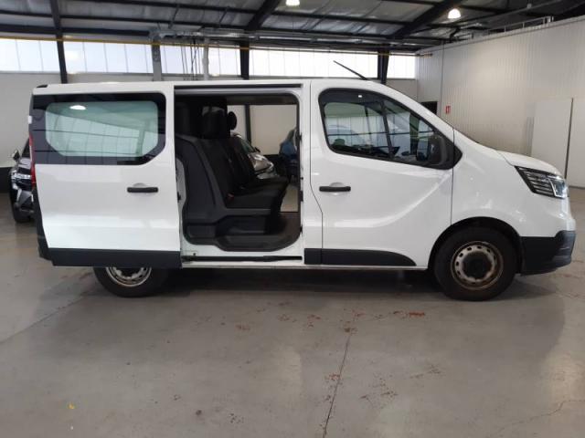 Renault Trafic image 9