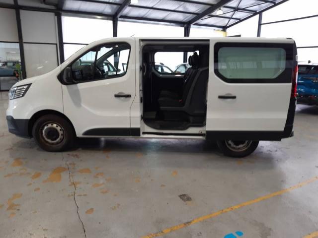 Renault Trafic image 2