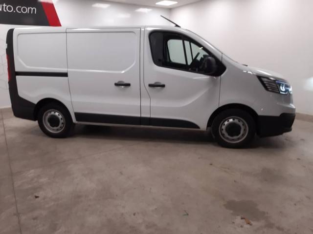 Renault Trafic image 9