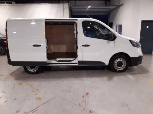 Renault Trafic image 6