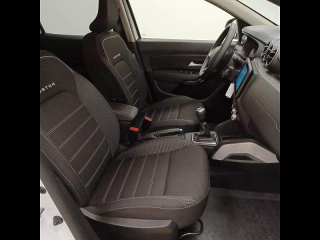 Dacia Duster image 1