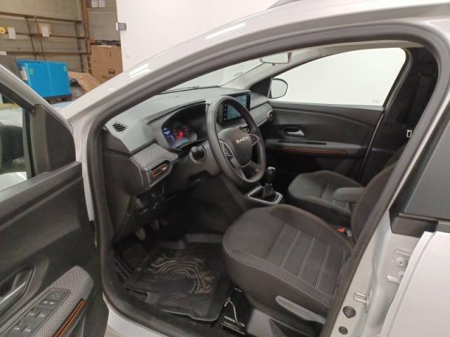 Dacia Sandero image 1