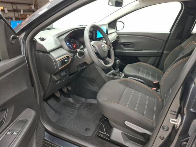 Dacia Sandero image 2