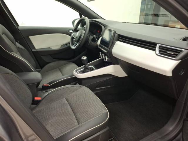 Renault Clio image 6