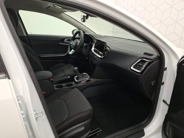 Kia Ceed image 1