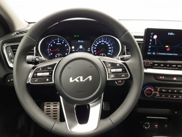 Kia Ceed image 9