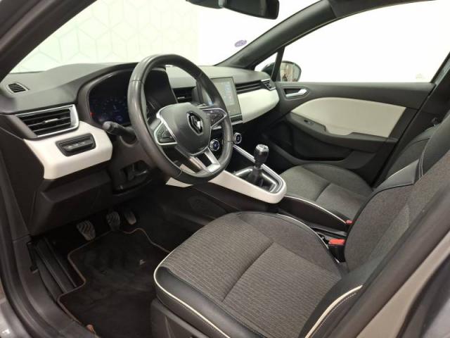 Renault Clio image 8