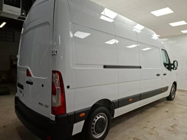 Renault Master image 2
