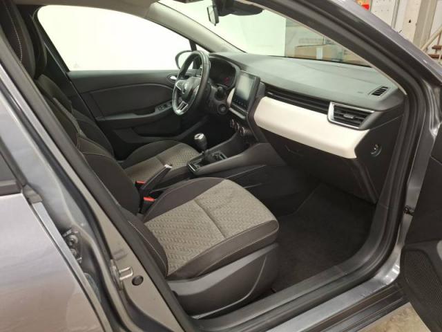 Renault Clio image 2