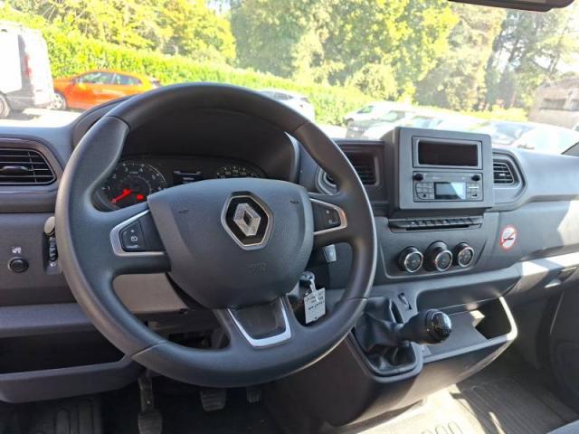 Renault Master image 1