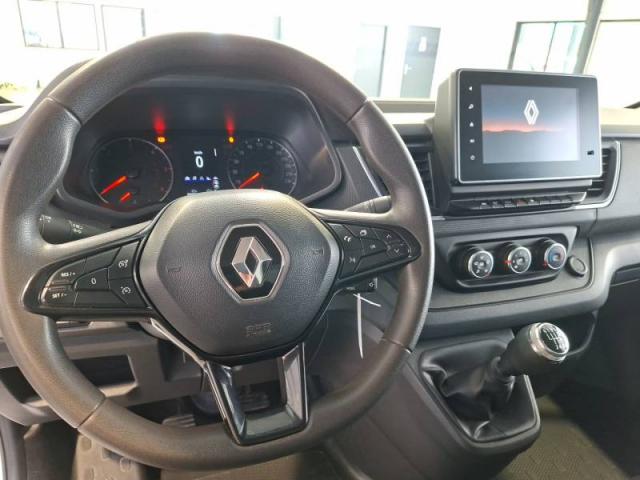 Renault Trafic image 2