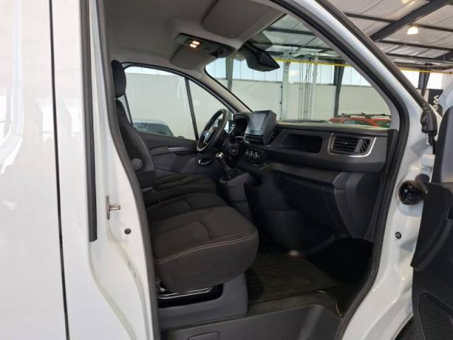 Renault Trafic image 4