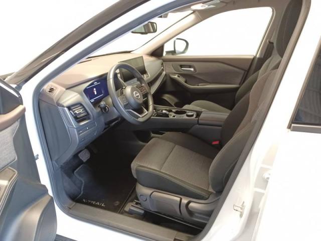 Nissan X-Trail image 2