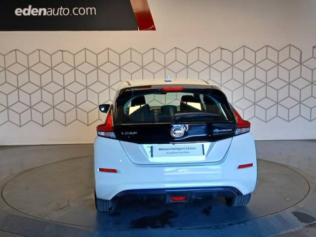 Nissan Leaf image 8
