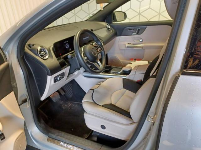 Mercedes Benz Gla image 8