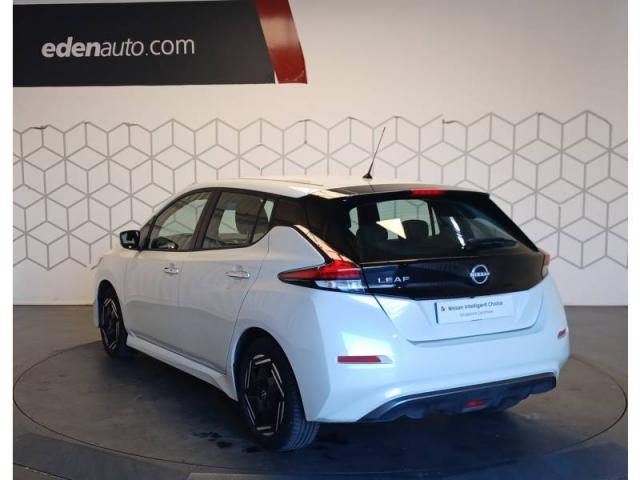 Nissan Leaf image 2