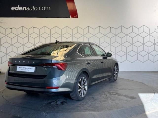 Skoda Octavia image 2