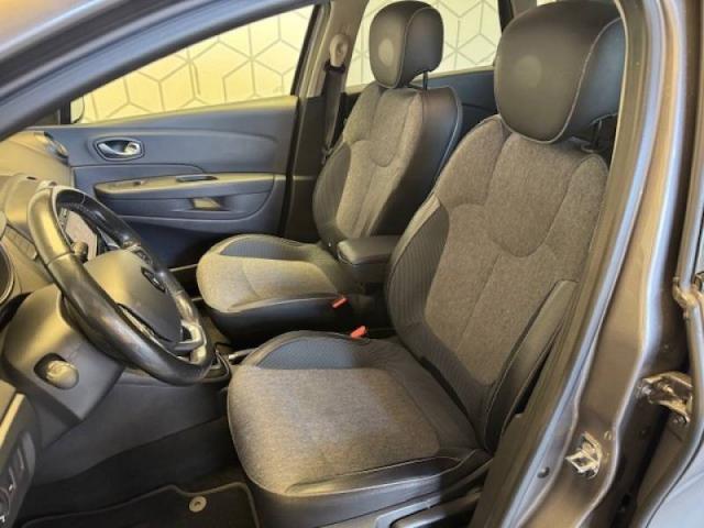Renault Captur image 2