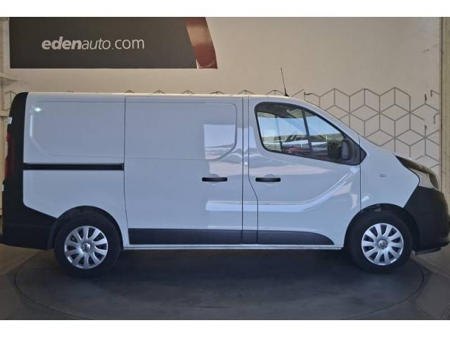 Nissan Nv300 image 5