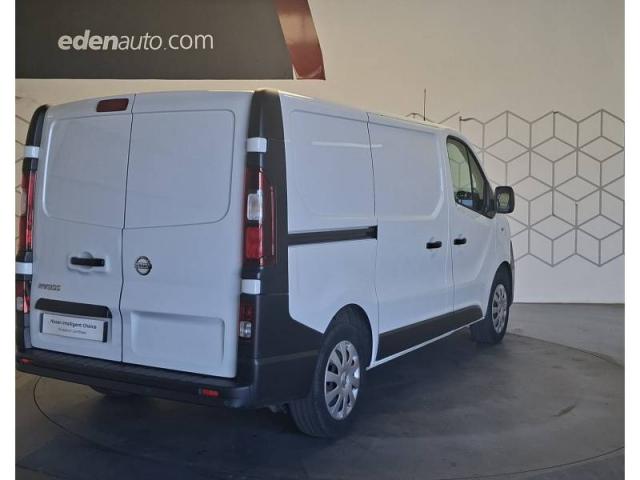 Nissan Nv300 image 1