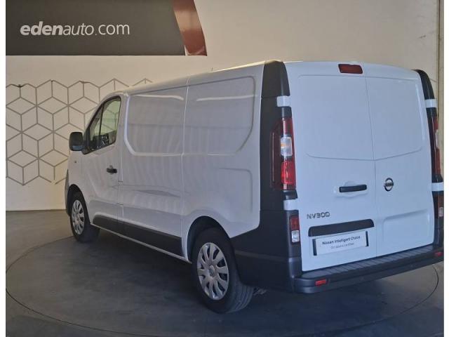 Nissan Nv300 image 4