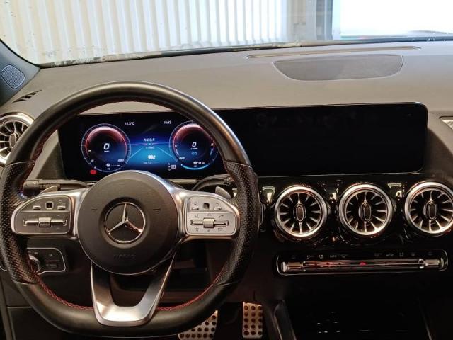 Mercedes Benz Gla image 2