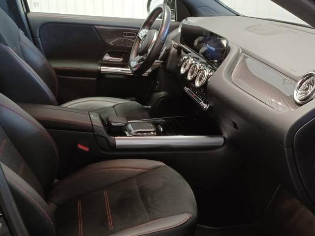Mercedes Benz Gla image 8