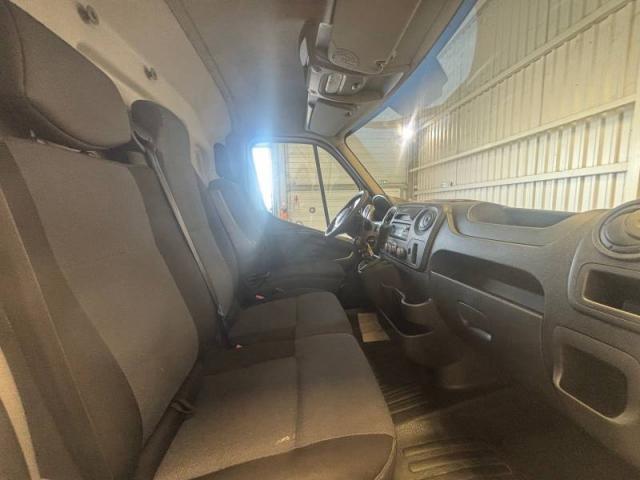 Renault Master image 1