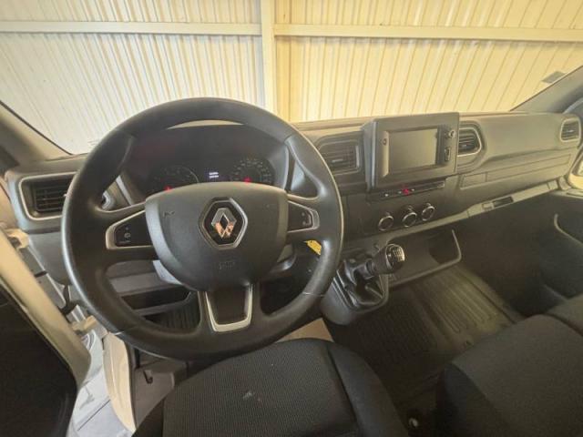 Renault Master image 8