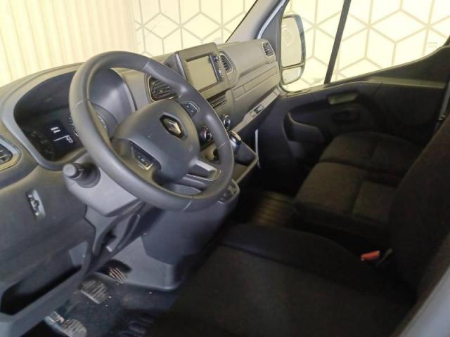 Renault Master image 8