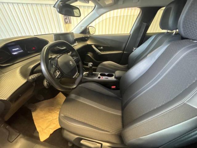 Peugeot 2008 image 2