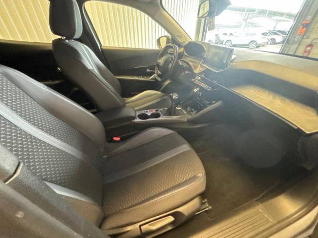 Peugeot 2008 image 7