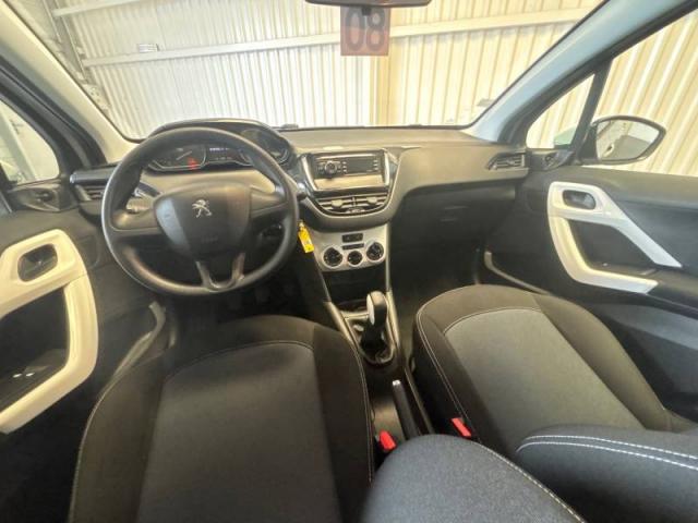 Peugeot 208 image 3