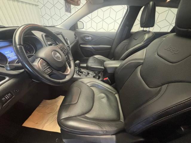 Jeep Cherokee image 4