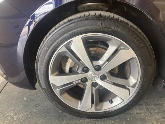 Peugeot 308 image 1