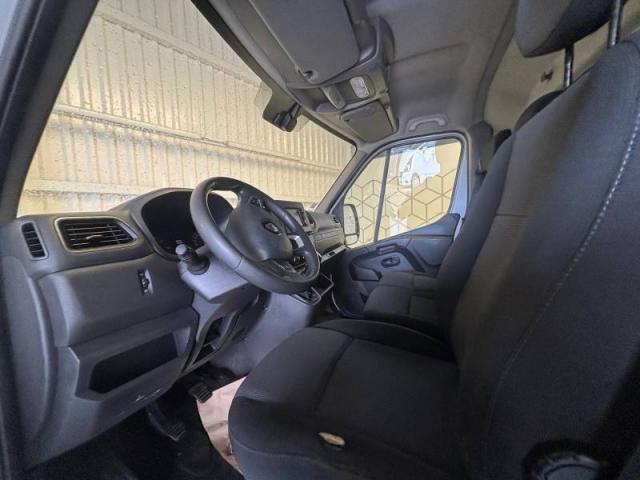 Renault Master image 9
