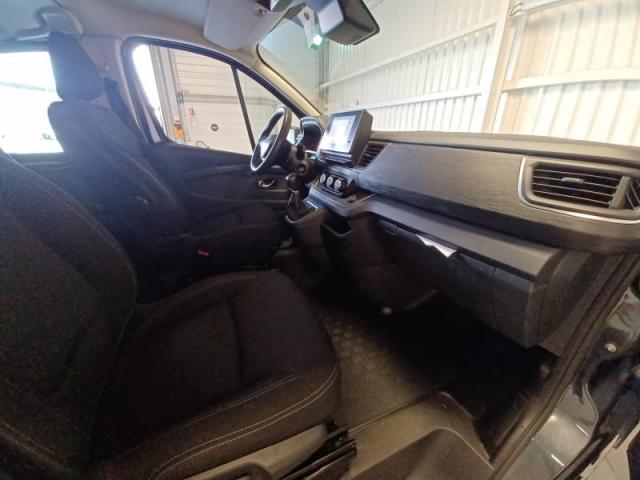 Renault Trafic image 3
